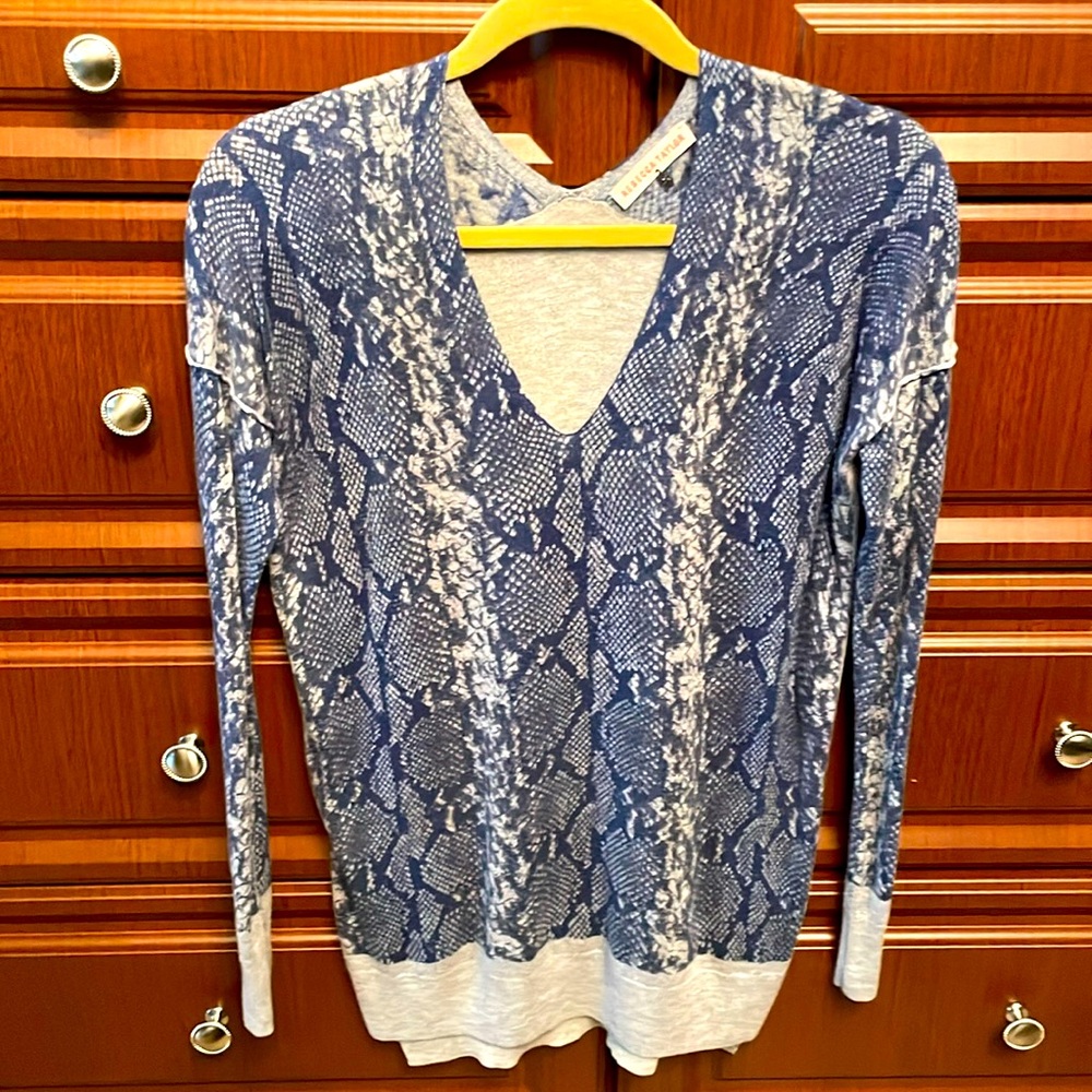 Rebecca Taylor Lightweight Viscose Wool Blend Blue Gray Python Print Sweater